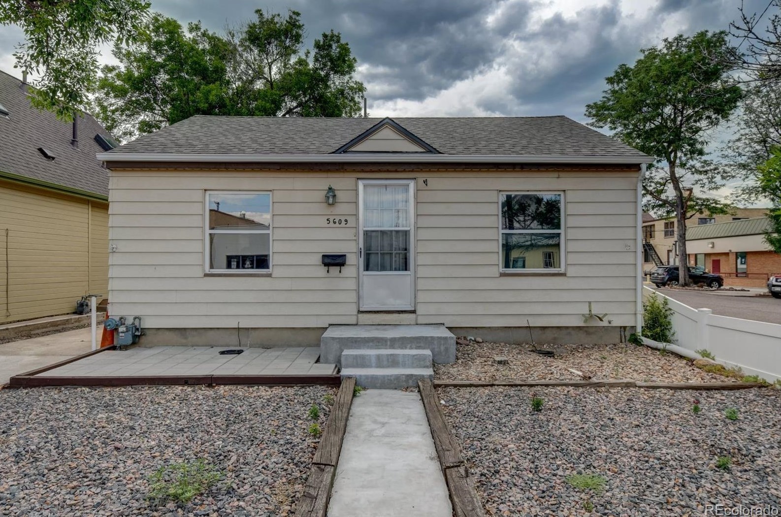 5609 Yukon St, Arvada, CO 80002-2445