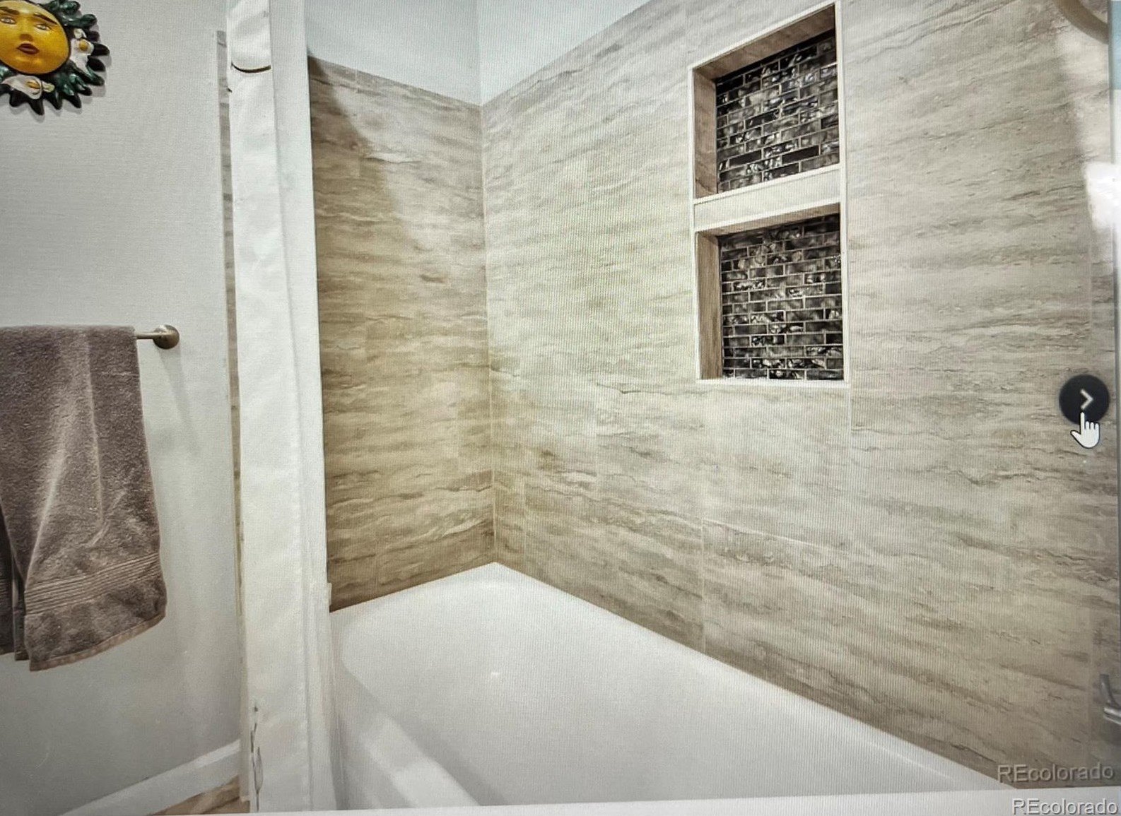 6864 Broadway, Littleton CO  80122-2827 exterior