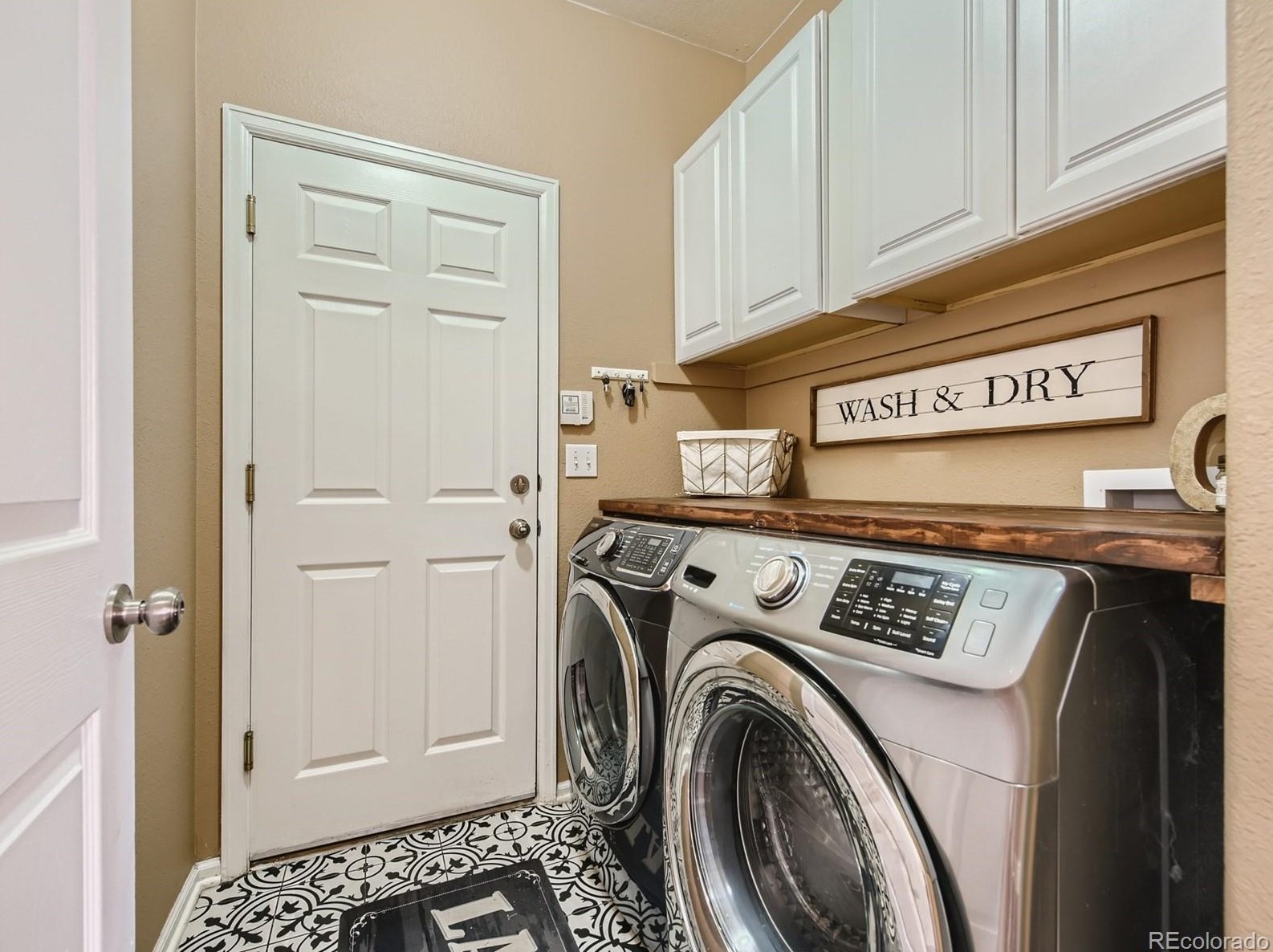 10009 Kingston Ct, Littleton CO exterior