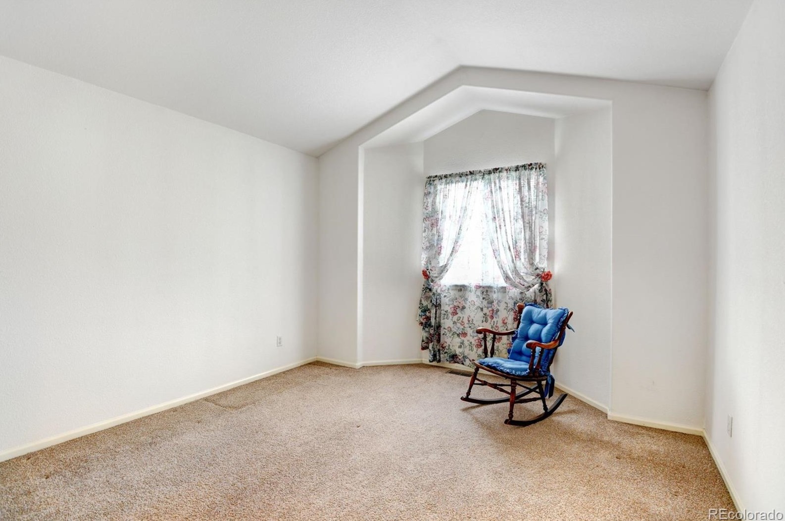 8503 Upham Way, Littleton CO 80128-6353 exterior