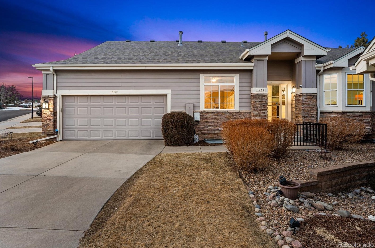 1432 Pineridge Ln, Castle Rock, CO 80108-8211