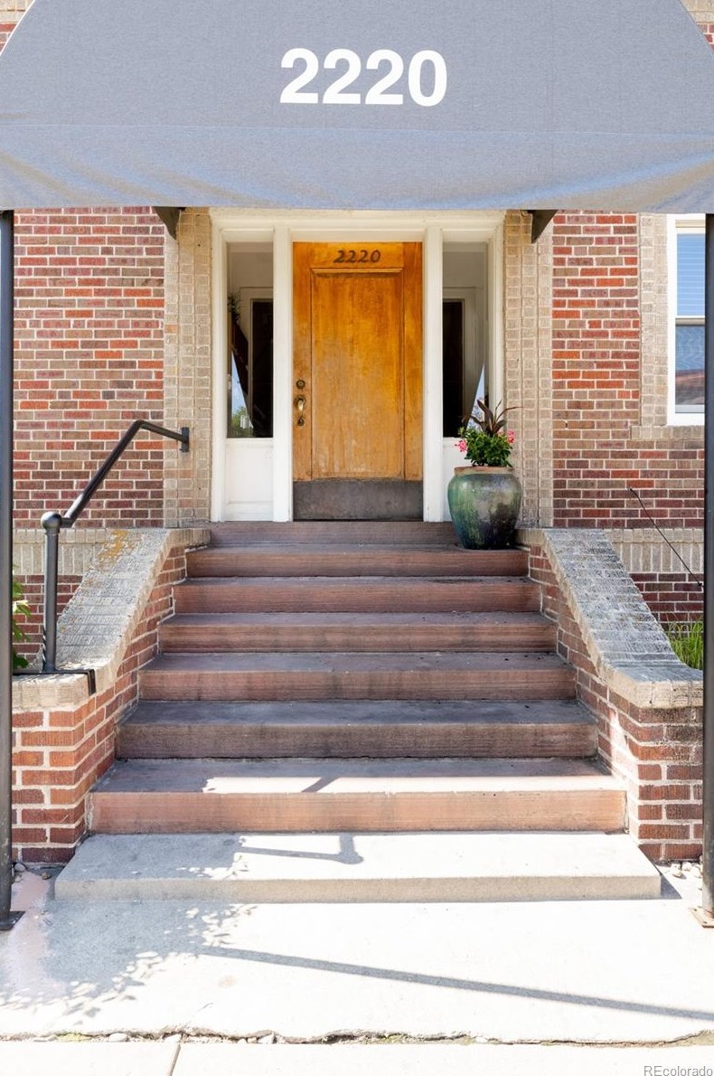 2220 Mississippi Ave, Denver CO  80210-1949 exterior