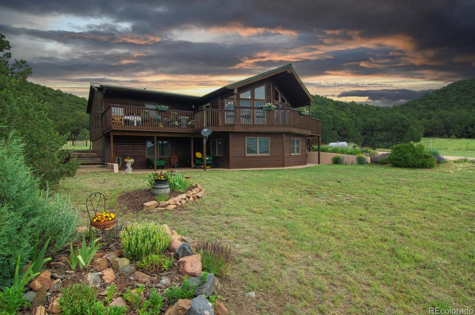 205 Edie Ln, Horn Creek, CO 81252