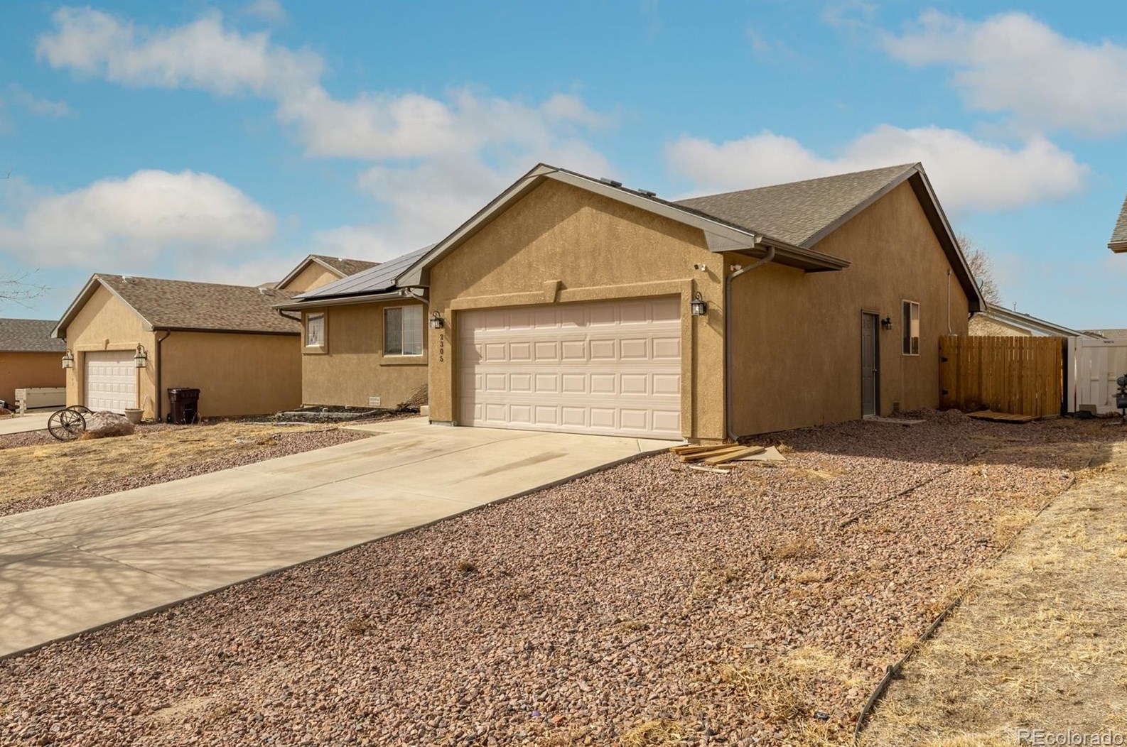 2305 Crestwood Ln, Pueblo CO  81008-2852 exterior