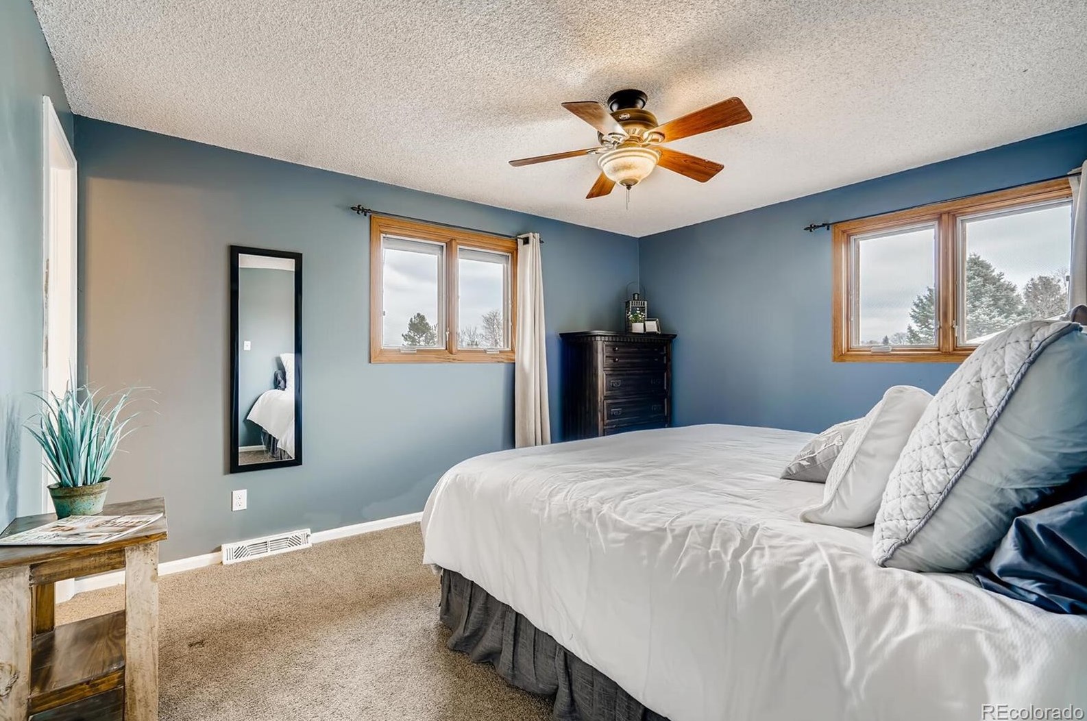 696 Altair Dr, Littleton CO 80124-2502 exterior