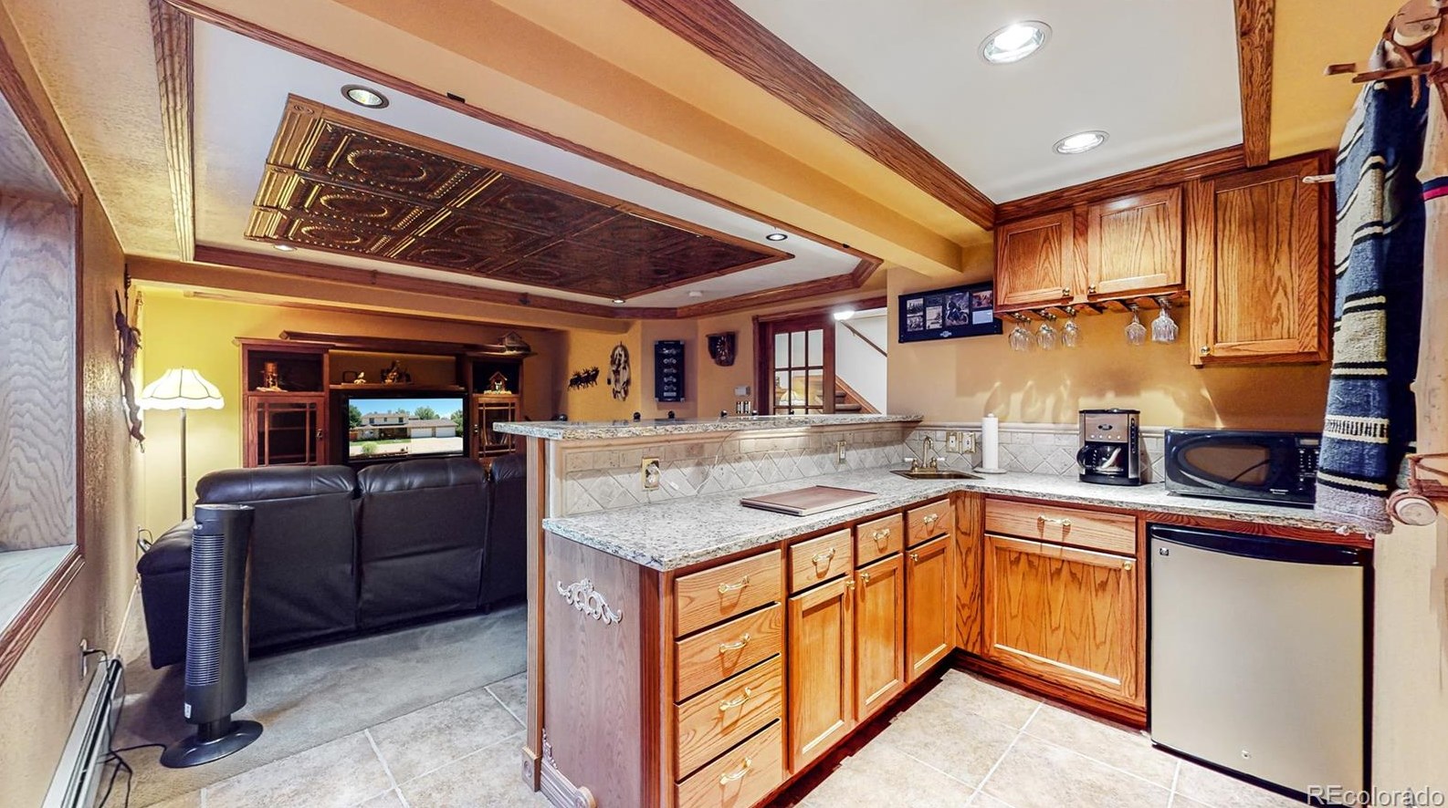 8582 Balsam St, Littleton CO 80128-6218 exterior