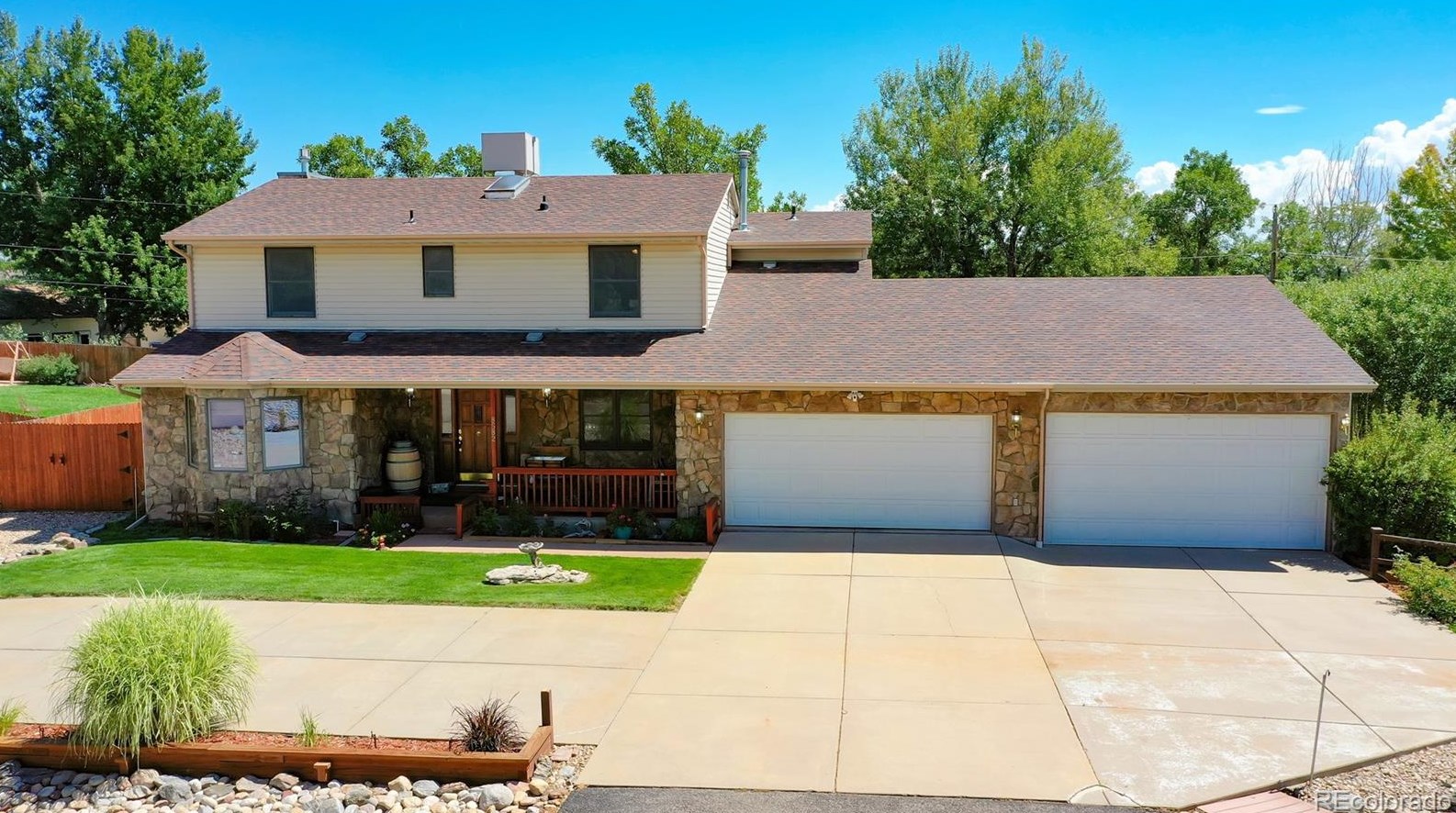 8582 Balsam St, Littleton CO 80128-6218 exterior