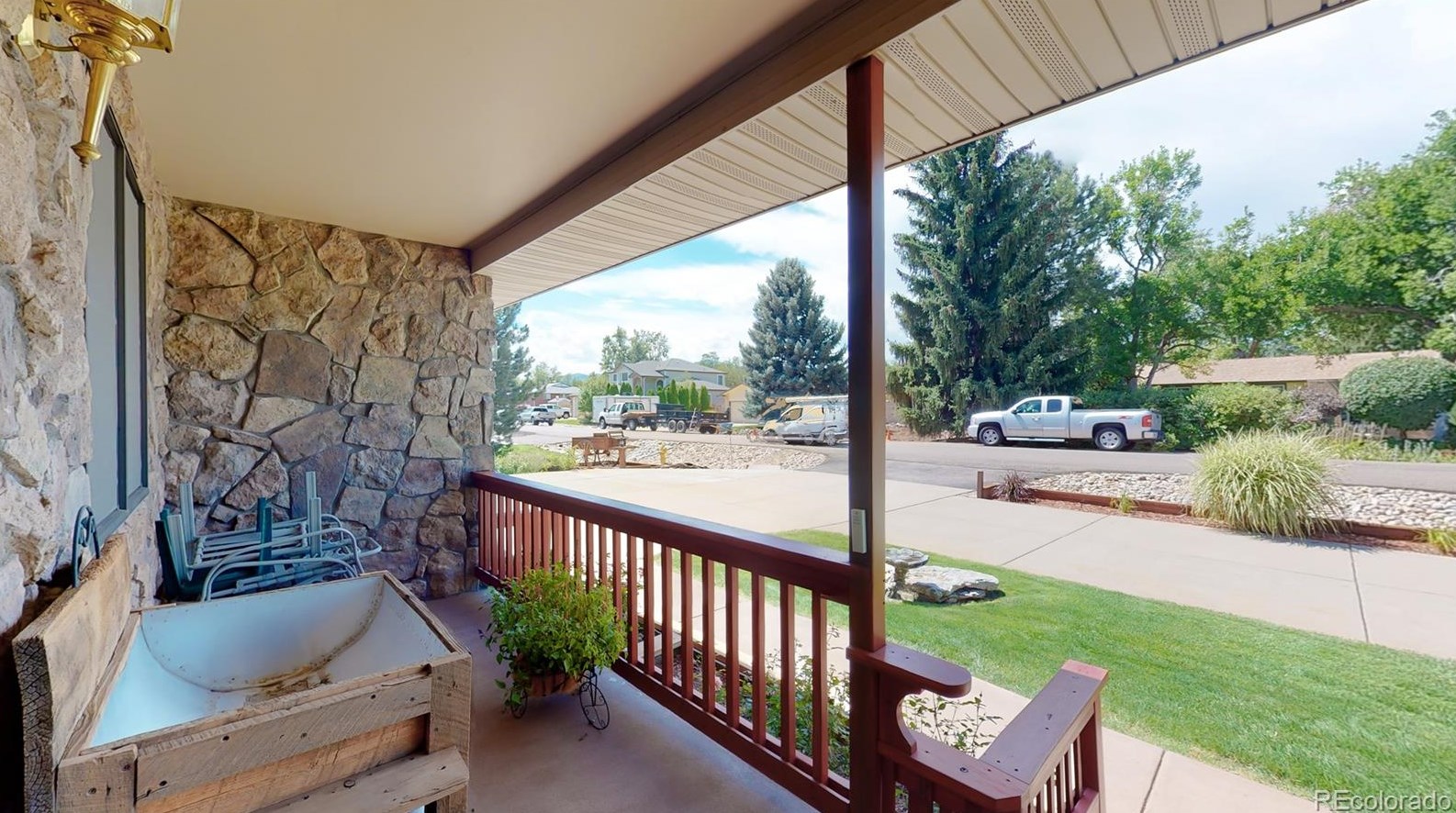 8582 Balsam St, Littleton CO 80128-6218 exterior