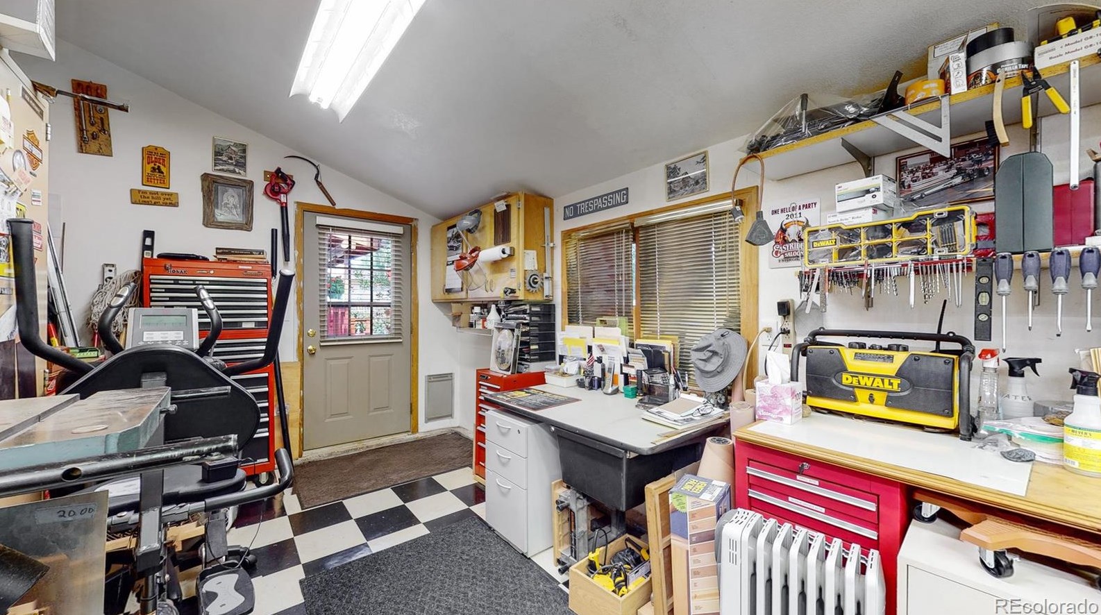 8582 Balsam St, Littleton CO 80128-6218 exterior