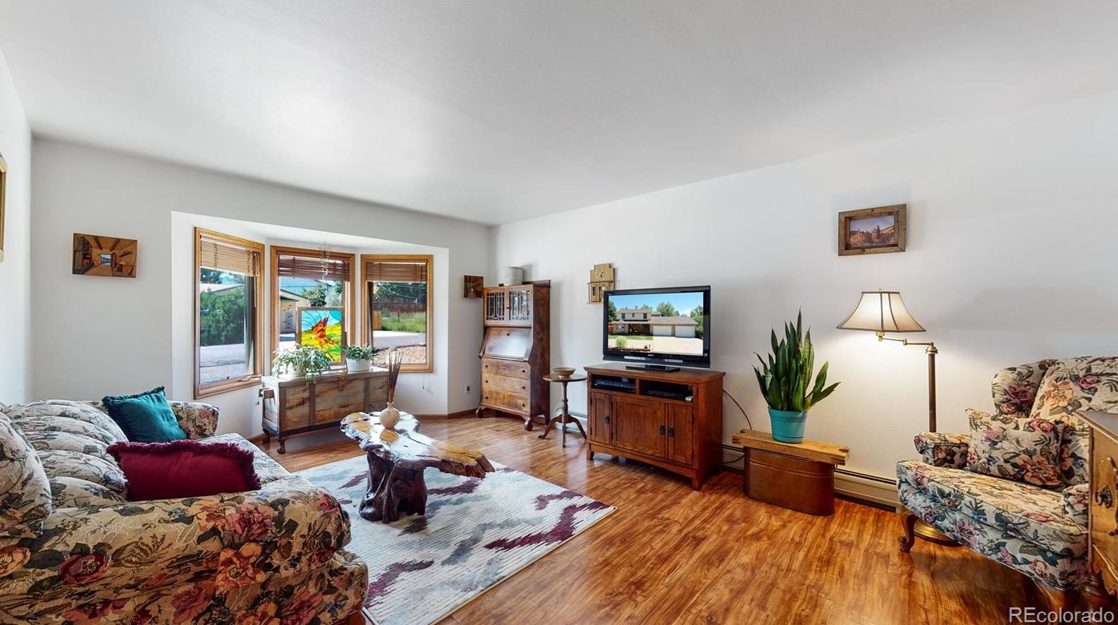 8582 Balsam St, Littleton CO 80128-6218 exterior