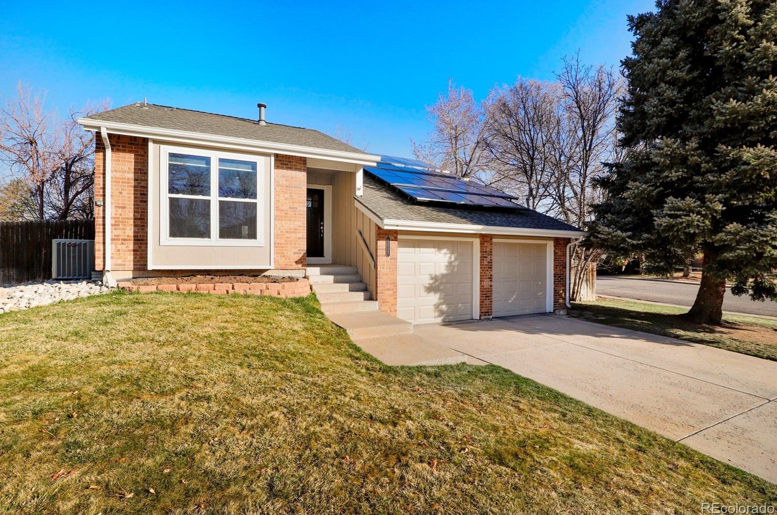 8217 S Syracuse Ct, Englewood, CO 80112