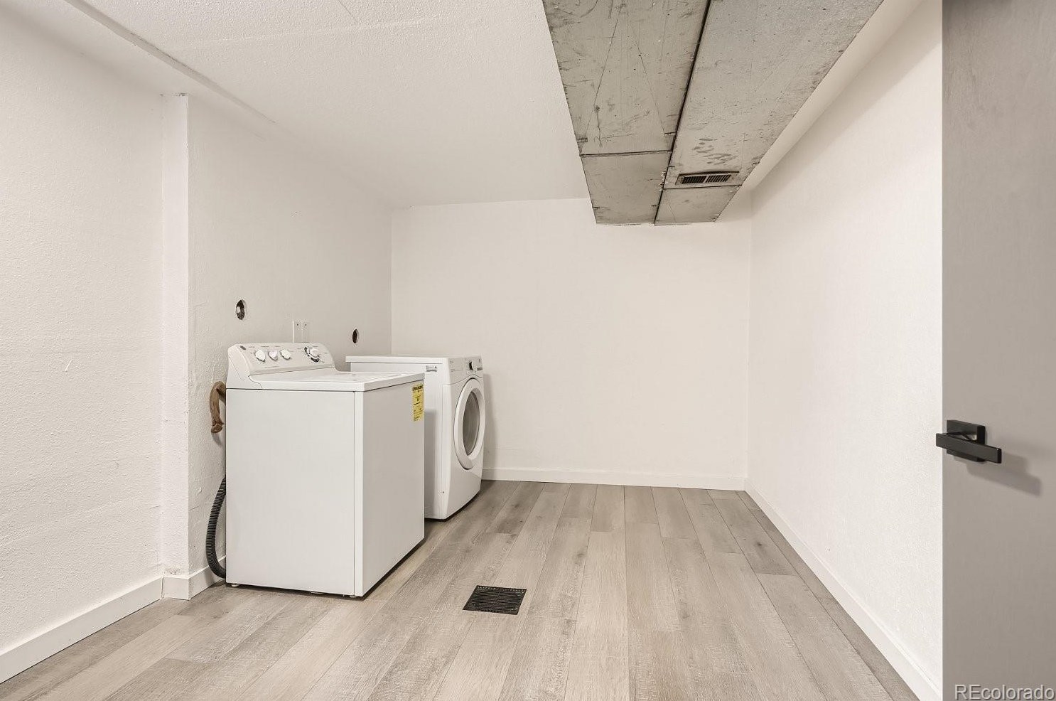 4722 Kipling Way, Littleton CO 80127-1338 exterior