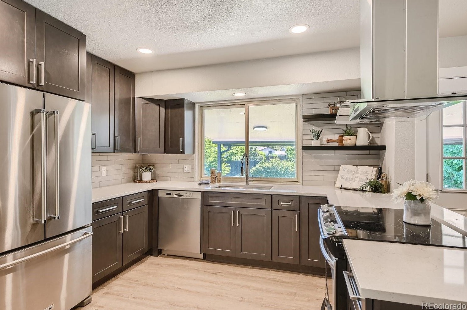 4722 Kipling Way, Littleton CO 80127-1338 exterior