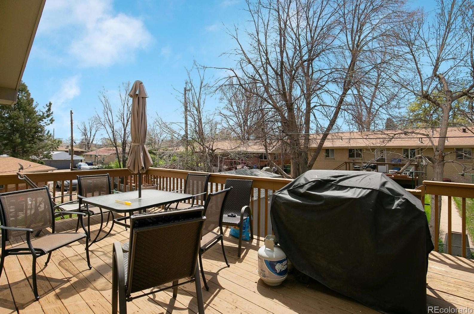 832 Prentice Ave, Littleton CO  80120-1454 exterior