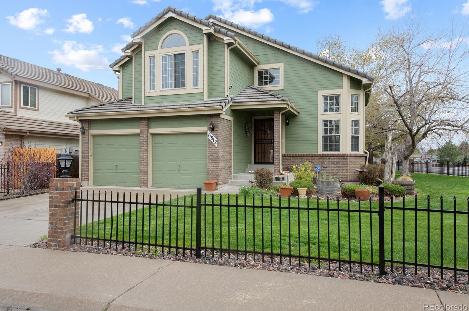 6812 Swadley Ct, Arvada, CO 80004-2562
