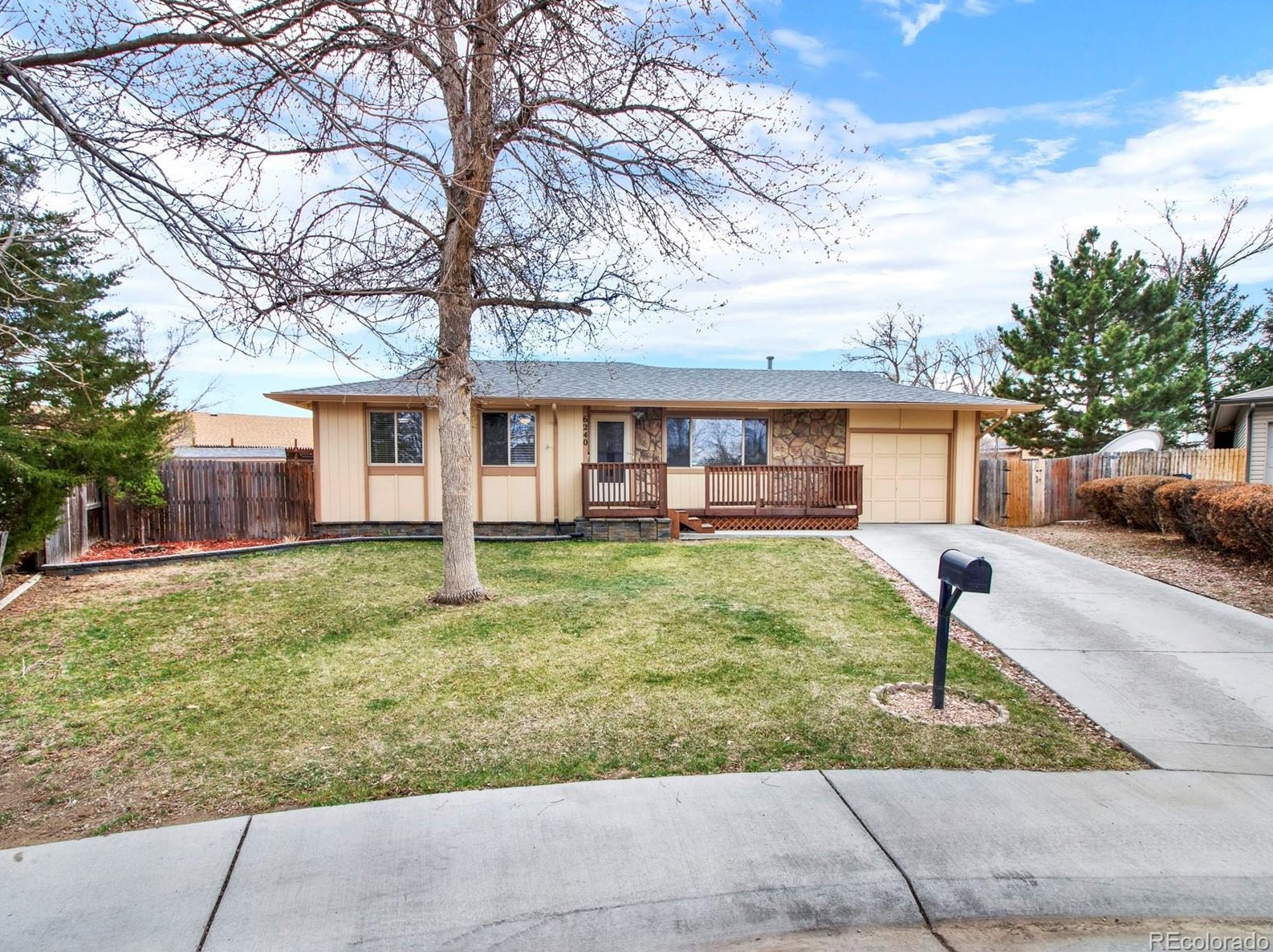 6240 69th Pl, Arvada, CO 80003-4127