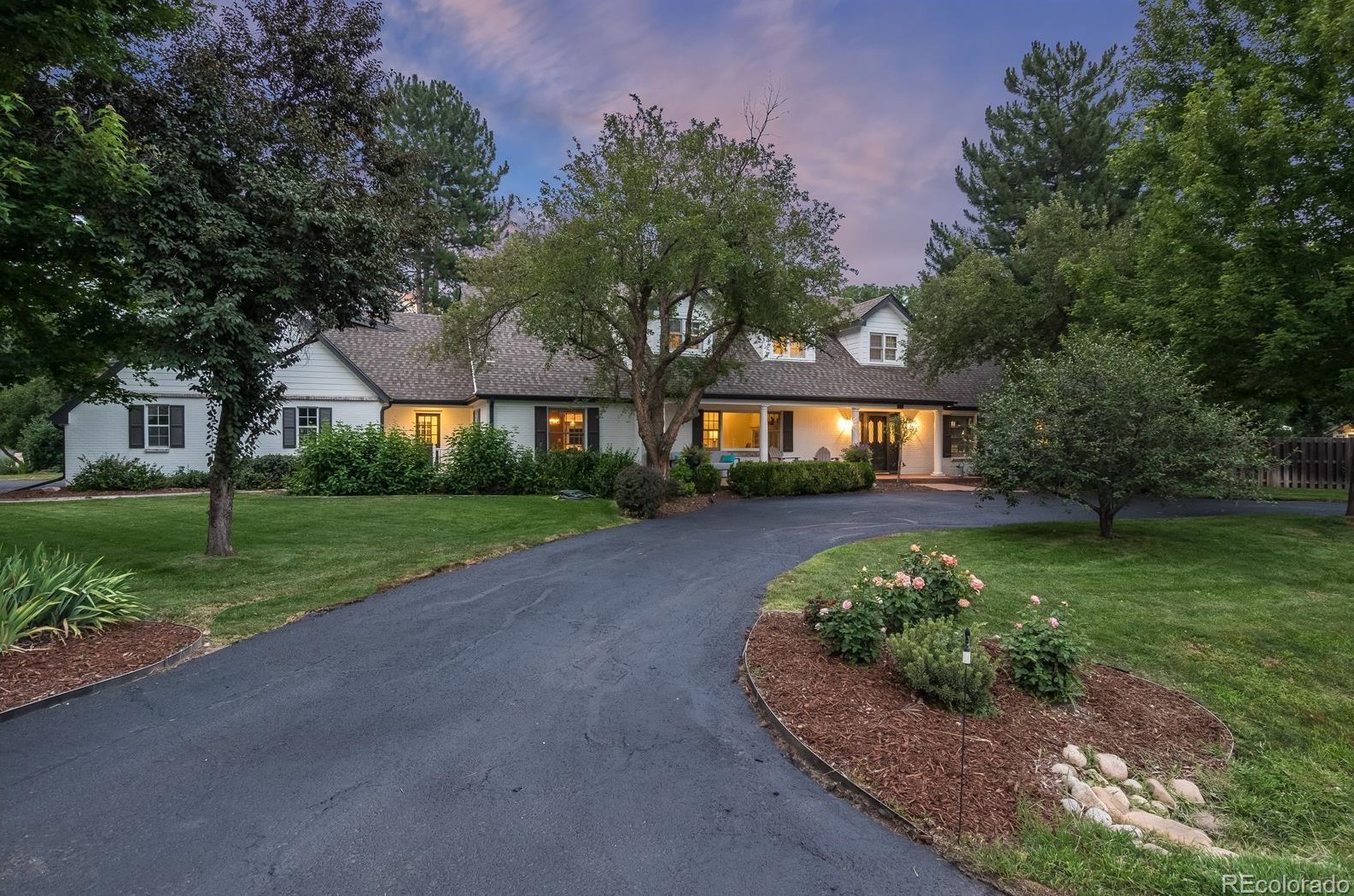 16 Parkway Dr, Englewood, CO 80113