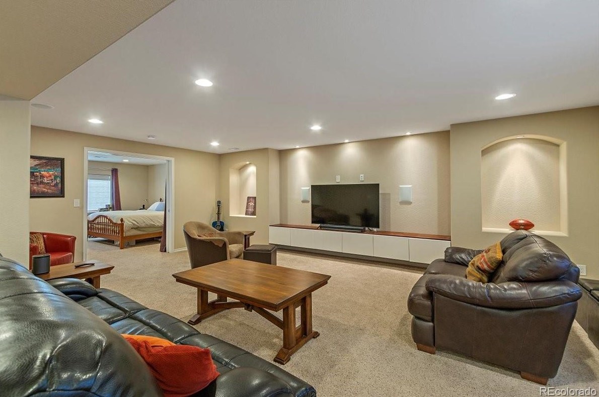 5396 Cloverbrook Cir, Littleton CO  80130-6618 exterior