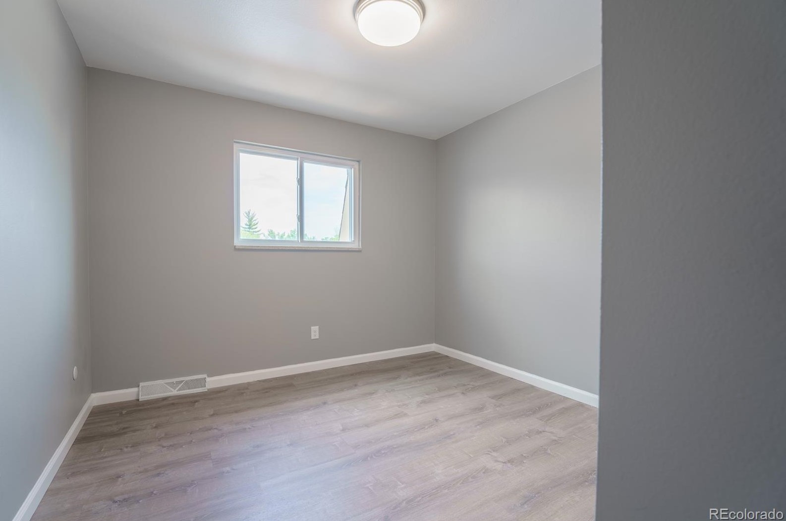 5581 Lowell Blvd, Littleton CO 80123-2843 exterior