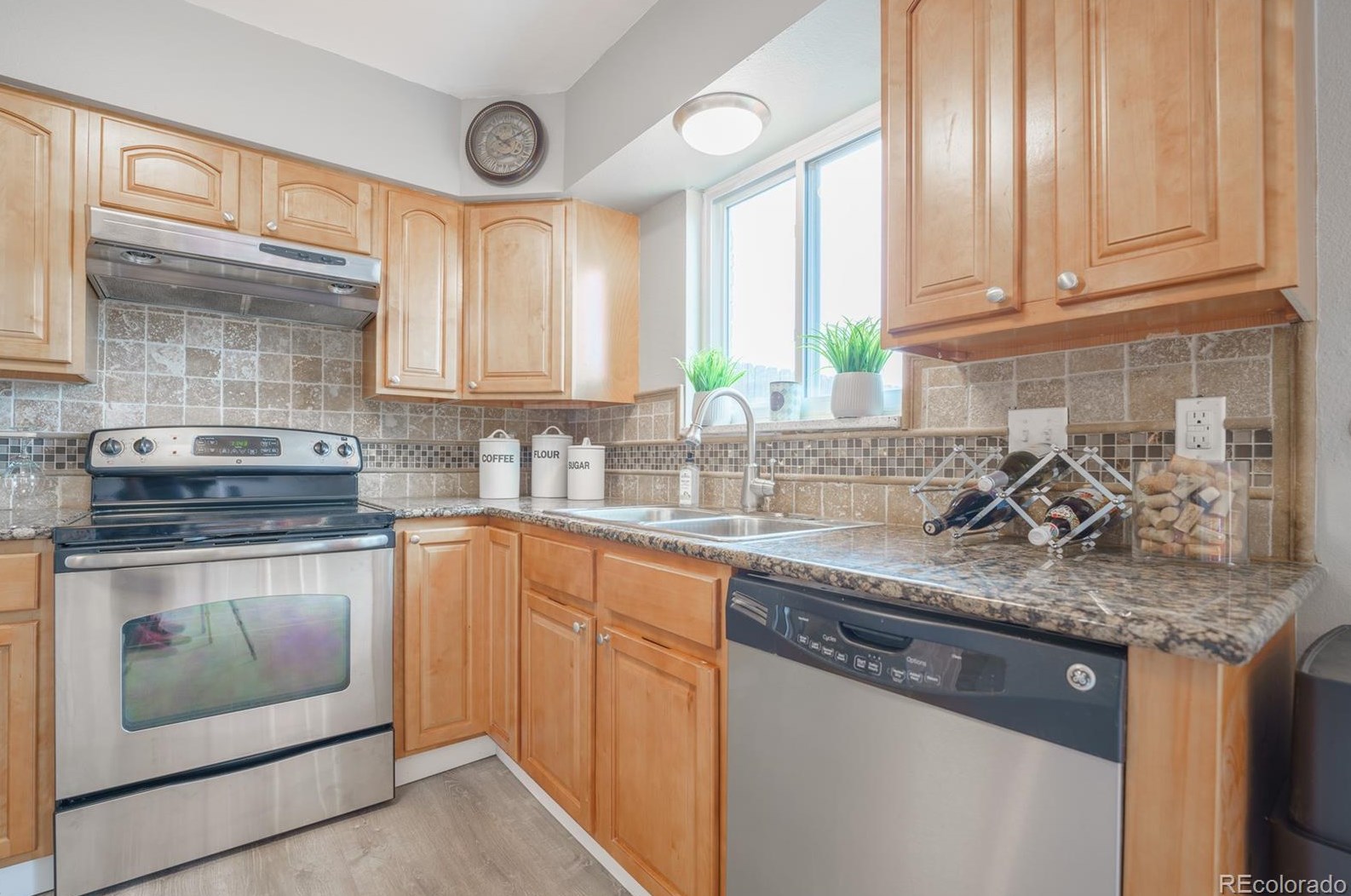 5581 Lowell Blvd, Littleton CO 80123-2843 exterior