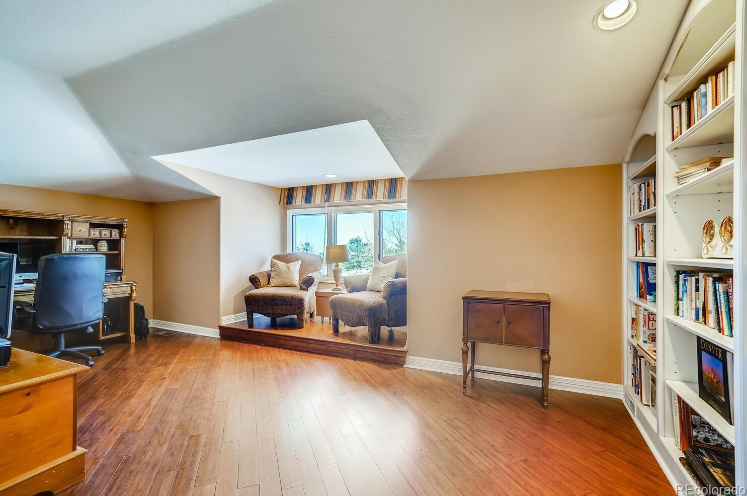 26 Red Tail Dr, Littleton CO 80126-5001 exterior