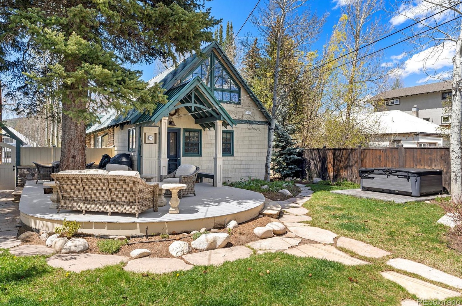 446 7th St, Steamboat Springs, CO