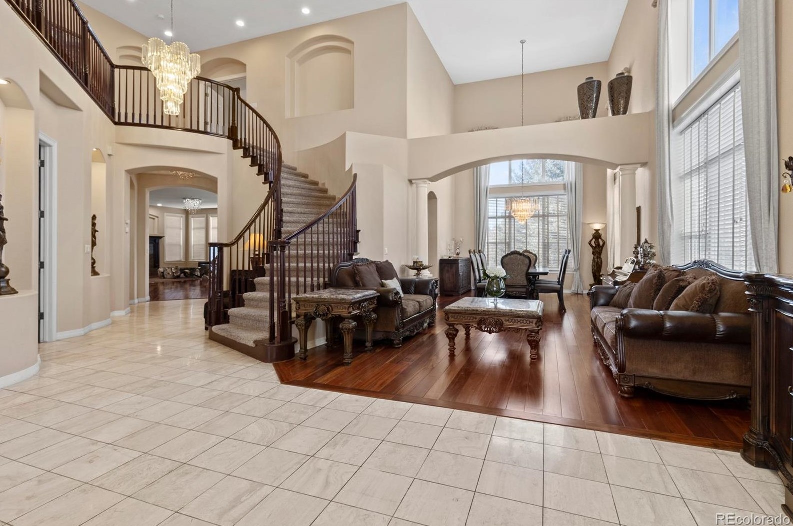 10019 Longview Dr, Littleton, CO 80124-9752