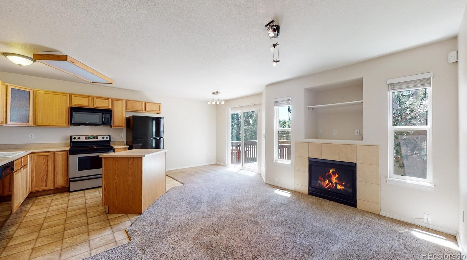 2656 Mesa Springs Vw, Colorado Springs, CO 80907-8915