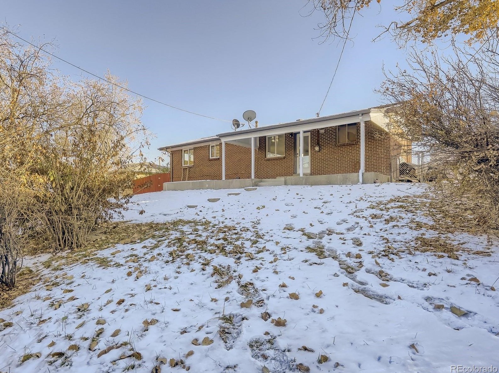 6571 Benton Cir, Arvada CO  80003-4733 exterior