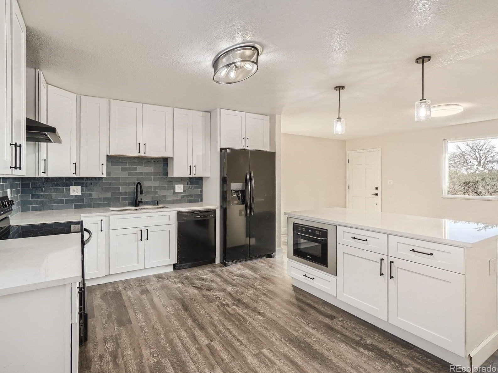 6571 Benton Cir, Arvada CO  80003-4733 exterior