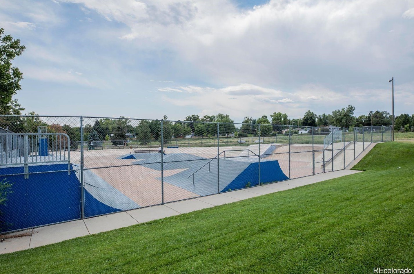 5250 Huron Way, Littleton CO 80120-1470 exterior