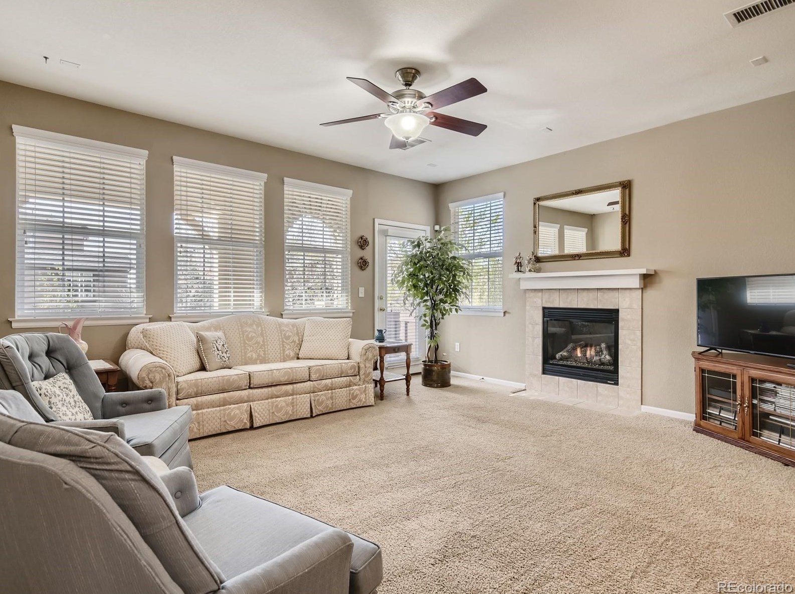 10587 Parkington Ln, Littleton, CO 80126-6757