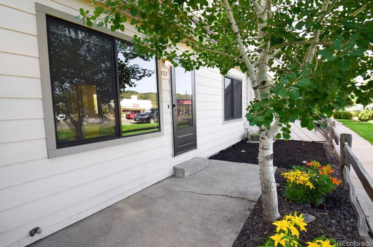 4266 S Eldridge St #102, Morrison, CO 80465