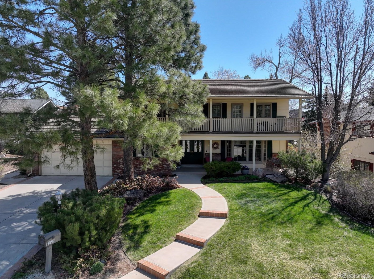 6398 S Poplar Ct, Englewood, CO 80111