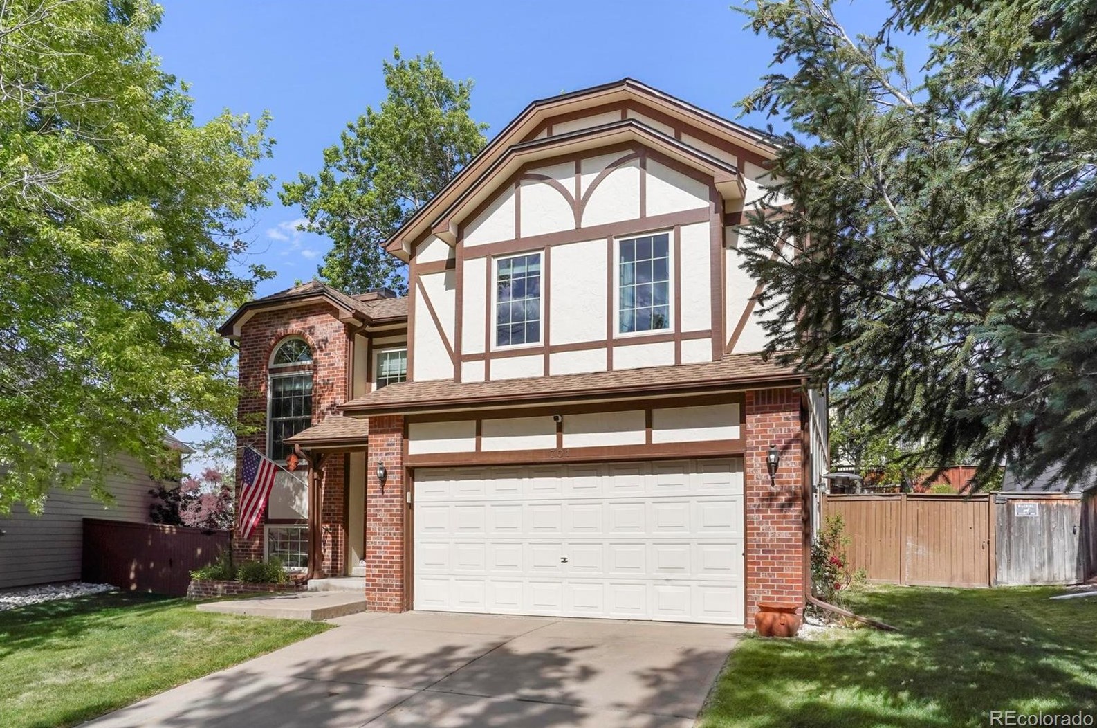 701 White Cloud Dr, Littleton, CO 80126-2407