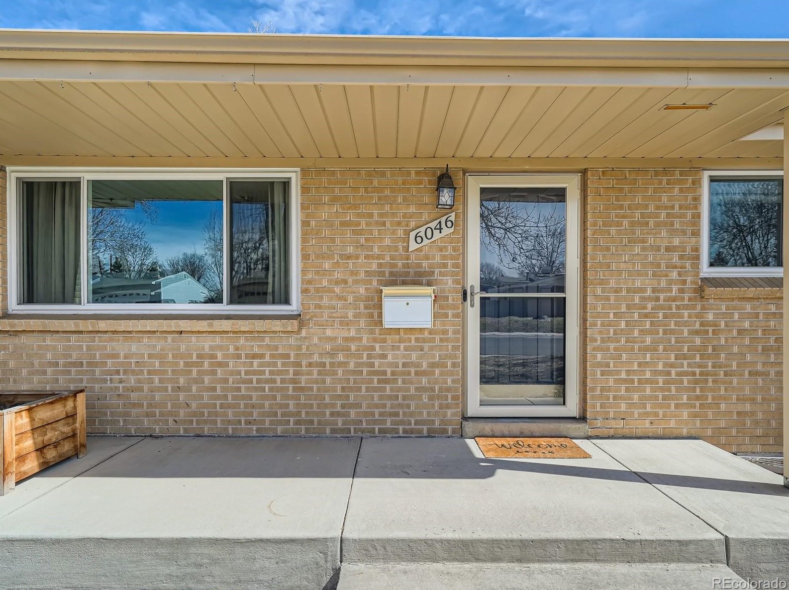 6046 Queen St, Arvada, CO 80004-4465