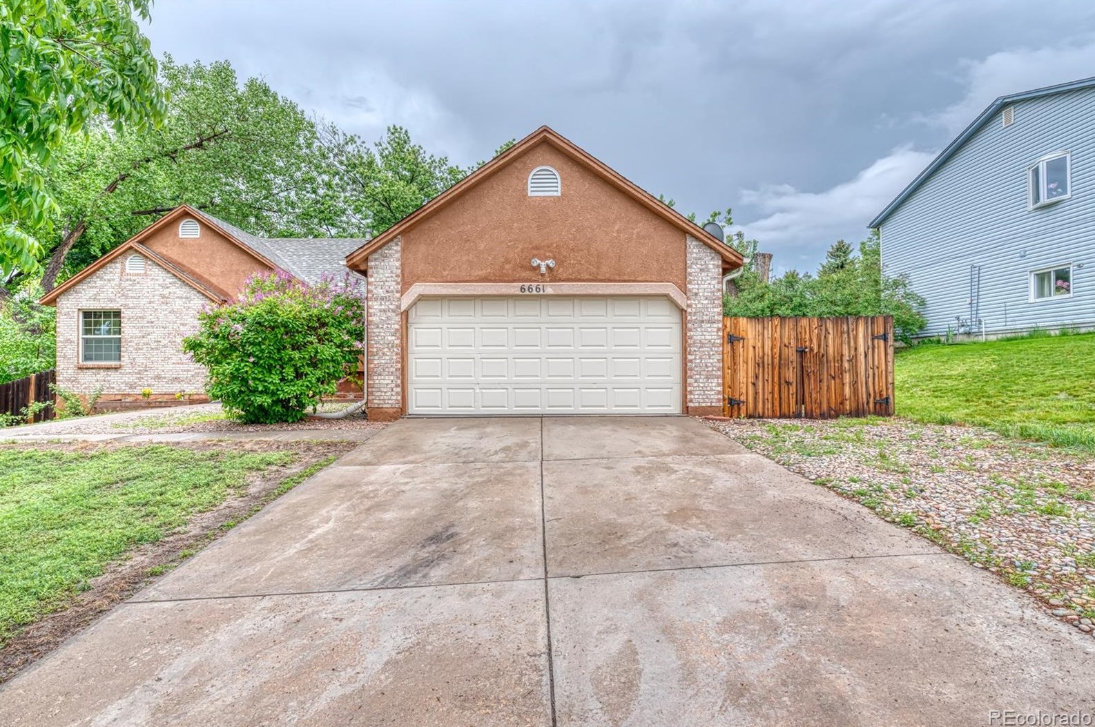 6661 Bugle Dr, Colorado Springs CO 80918-1691 exterior