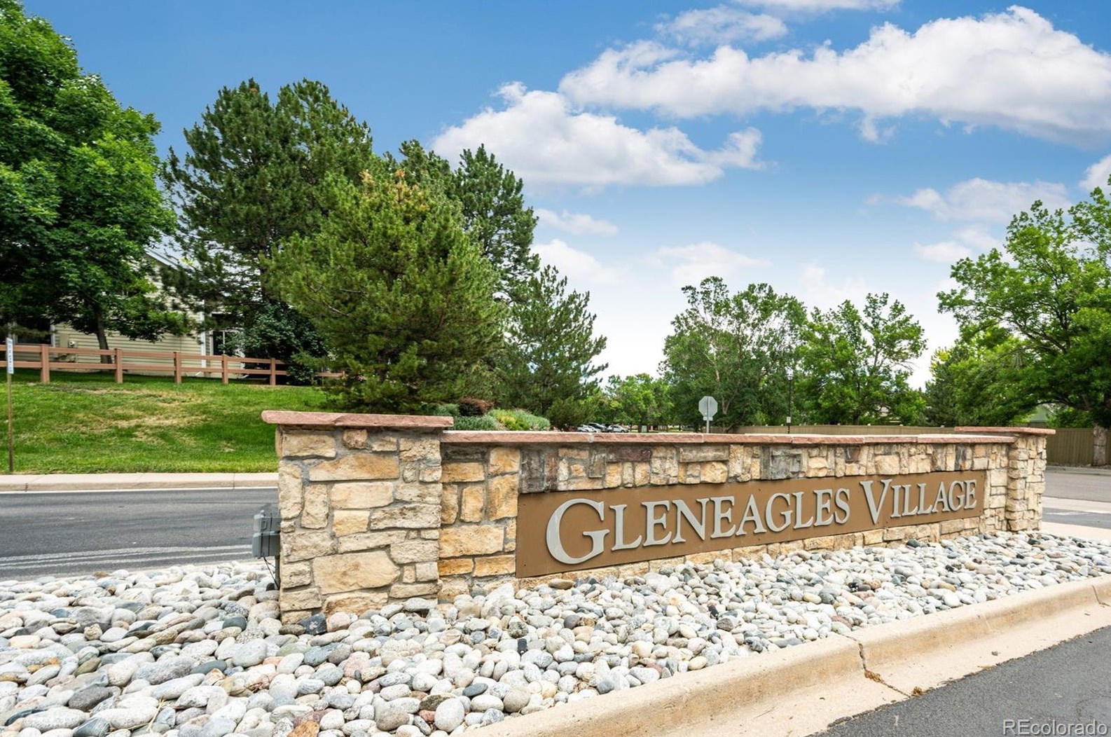 11 Caleridge Ct, Littleton, CO 80130-3979