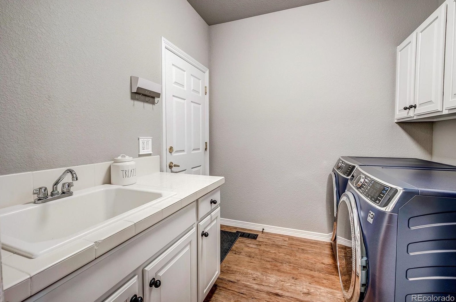 10257 Pennington Ln, Littleton CO exterior