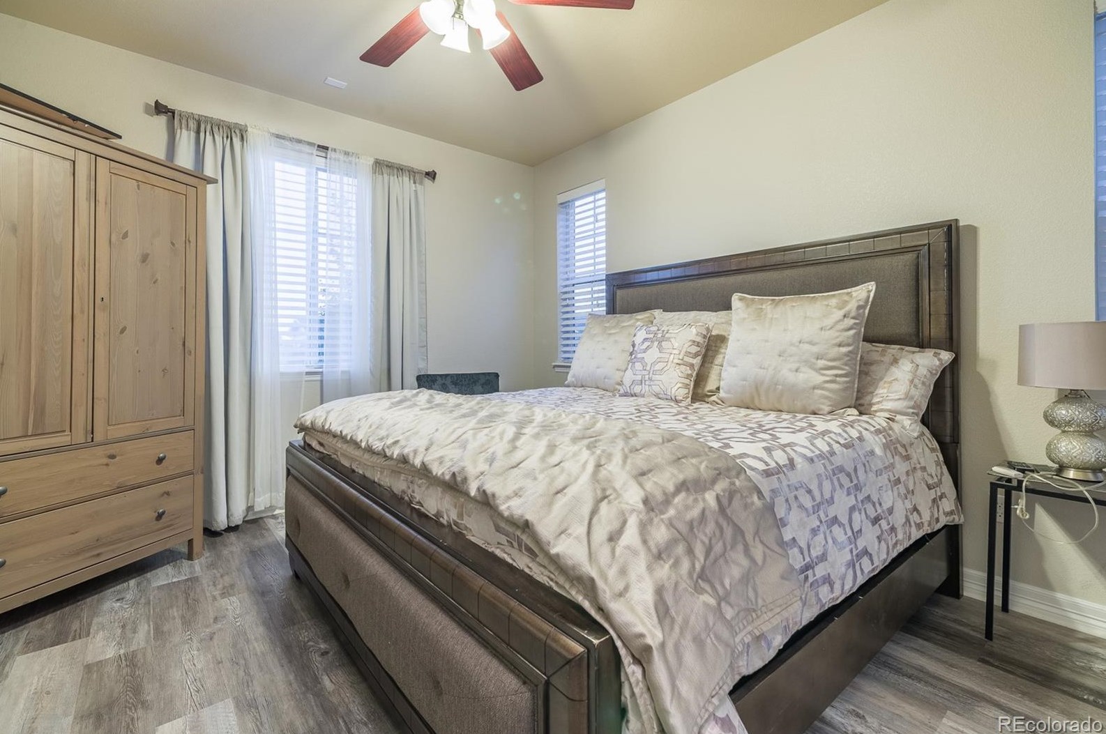 26585 Peakview Dr, Aurora CO 80016-6110 exterior