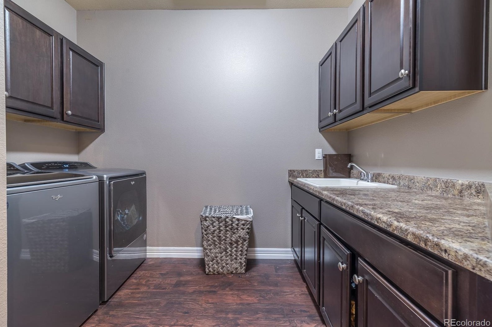 26585 Peakview Dr, Aurora CO 80016-6110 exterior