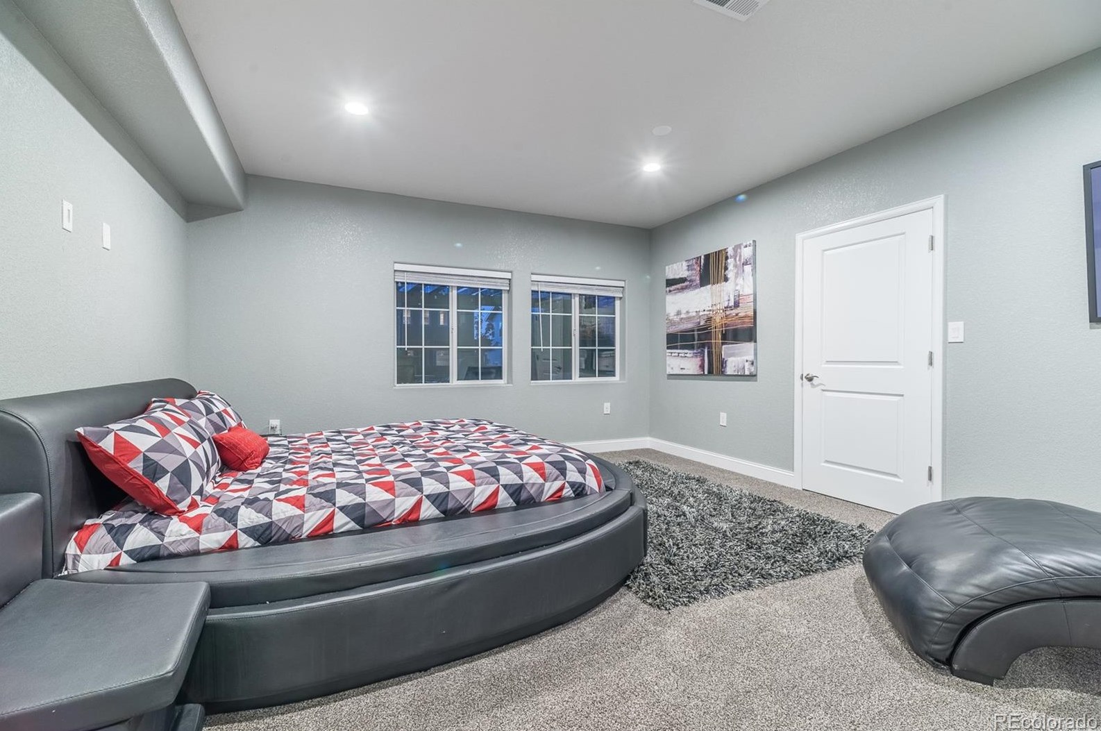 26585 Peakview Dr, Aurora CO 80016-6110 exterior