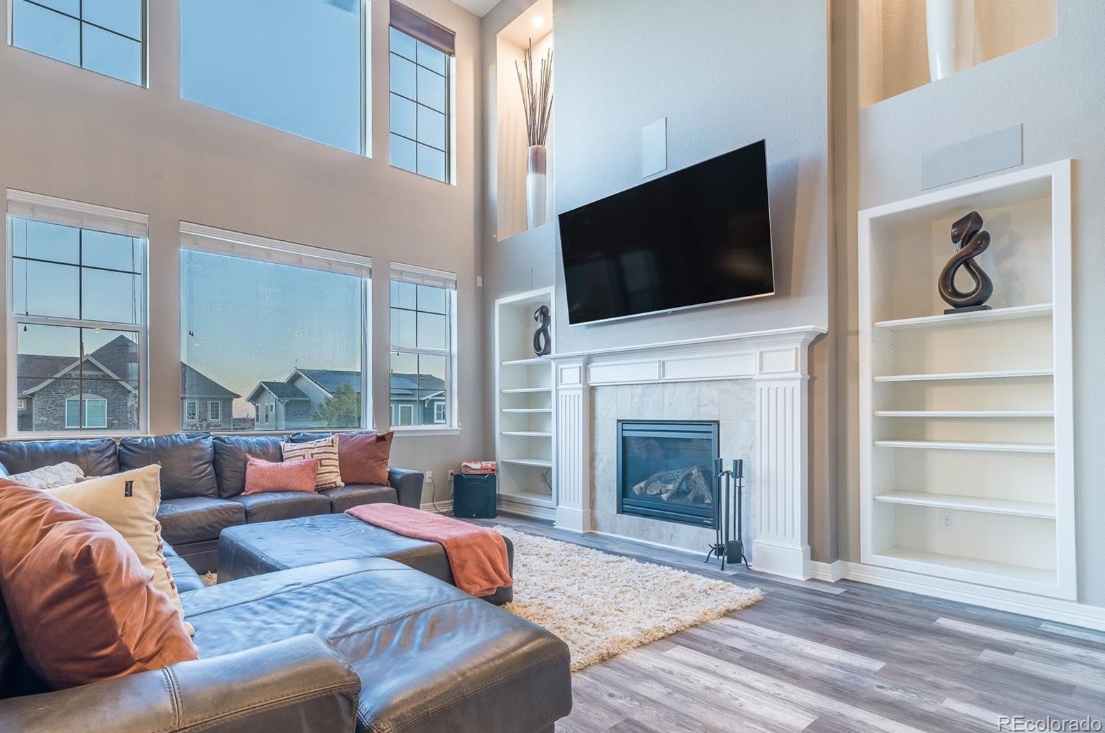 26585 Peakview Dr, Aurora CO 80016-6110 exterior