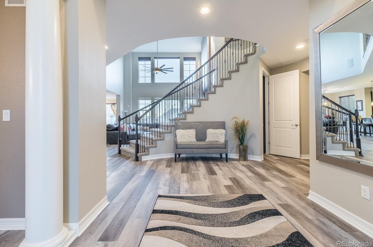 26585 Peakview Dr, Aurora CO 80016-6110 exterior