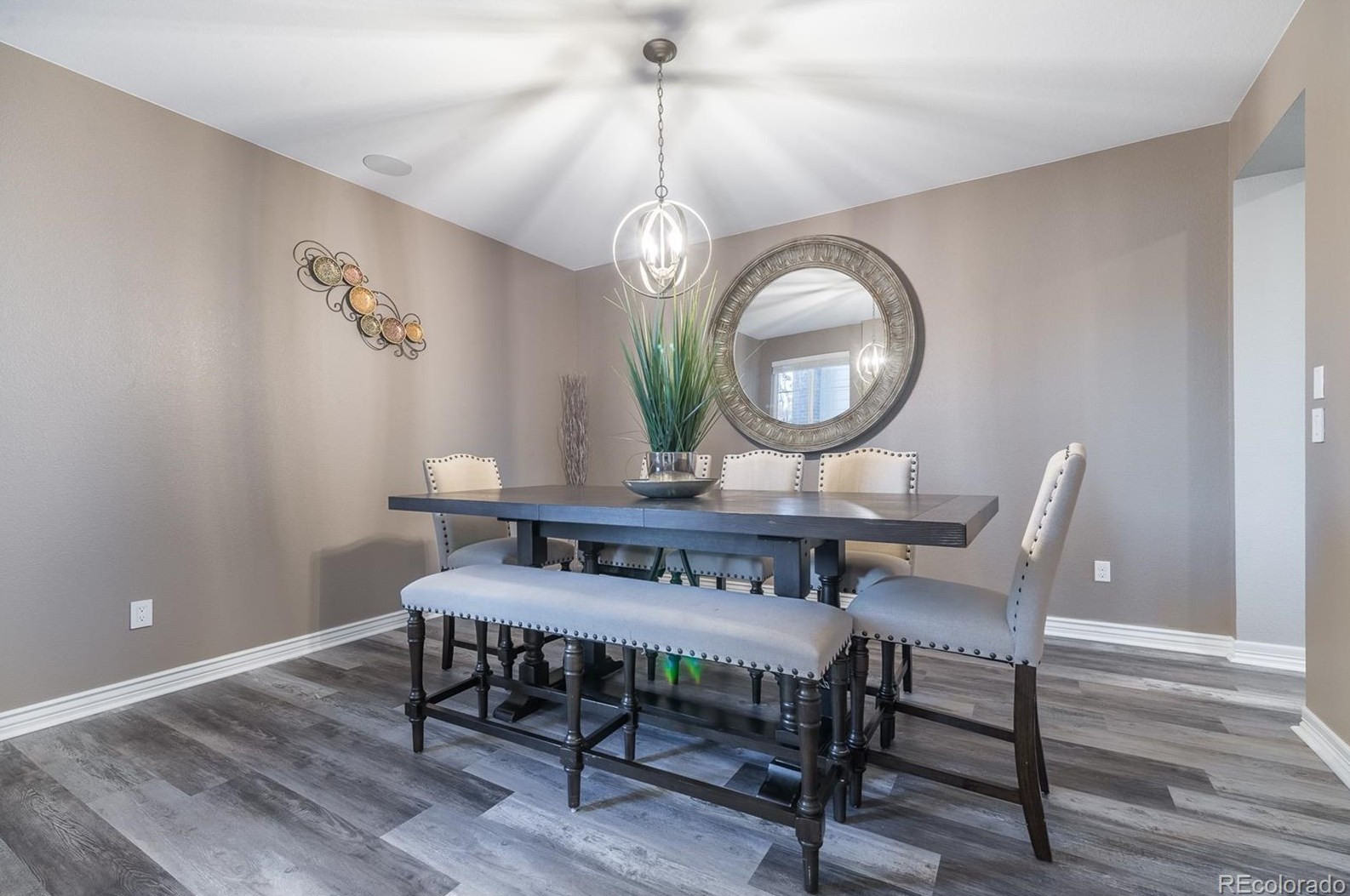 26585 Peakview Dr, Aurora CO 80016-6110 exterior