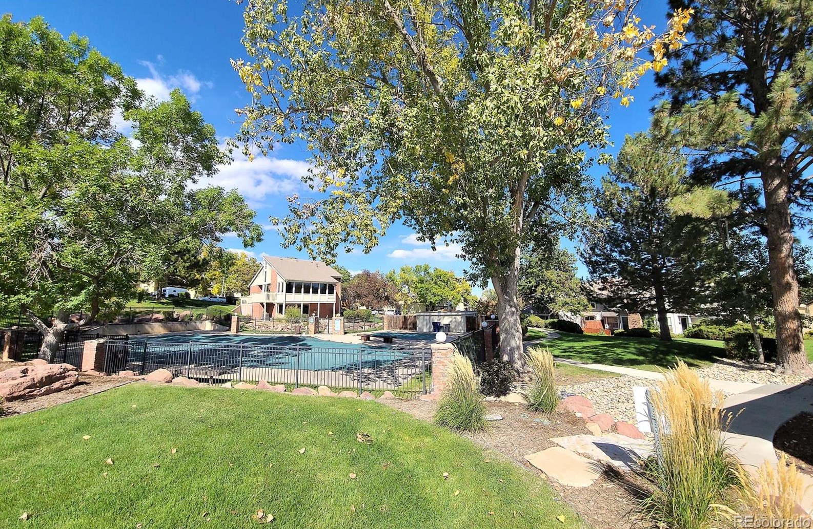 7079 Knolls Way, Littleton CO 80122-1750 exterior