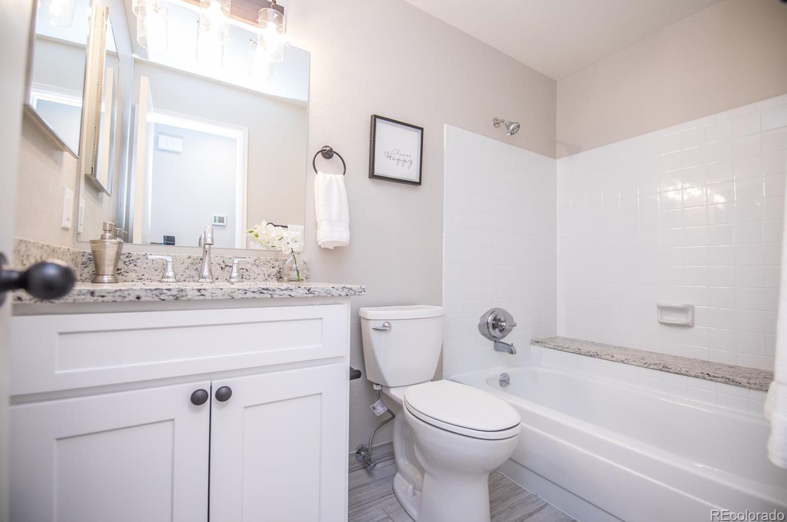 10233 Powers Ave, Littleton CO 80127-1814 exterior