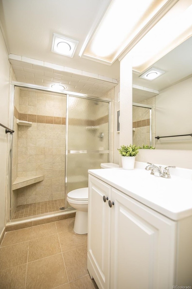 10233 Powers Ave, Littleton CO 80127-1814 exterior