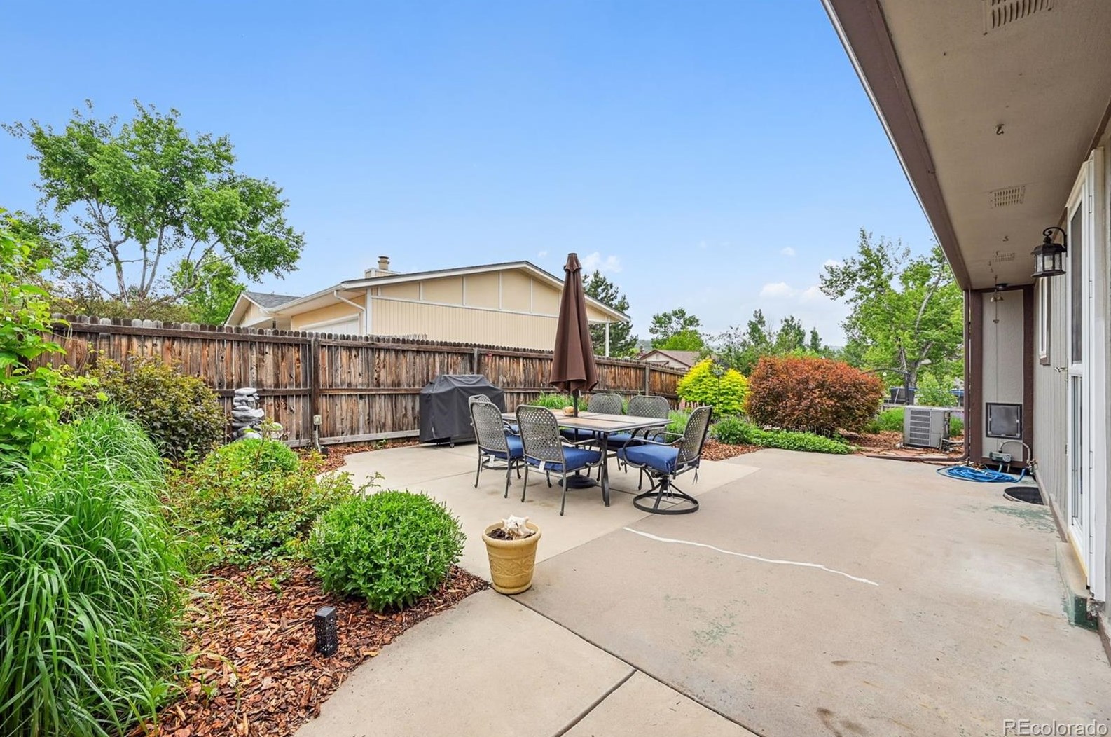 200 Johnson Dr, Castle Rock CO 80104-2123 exterior