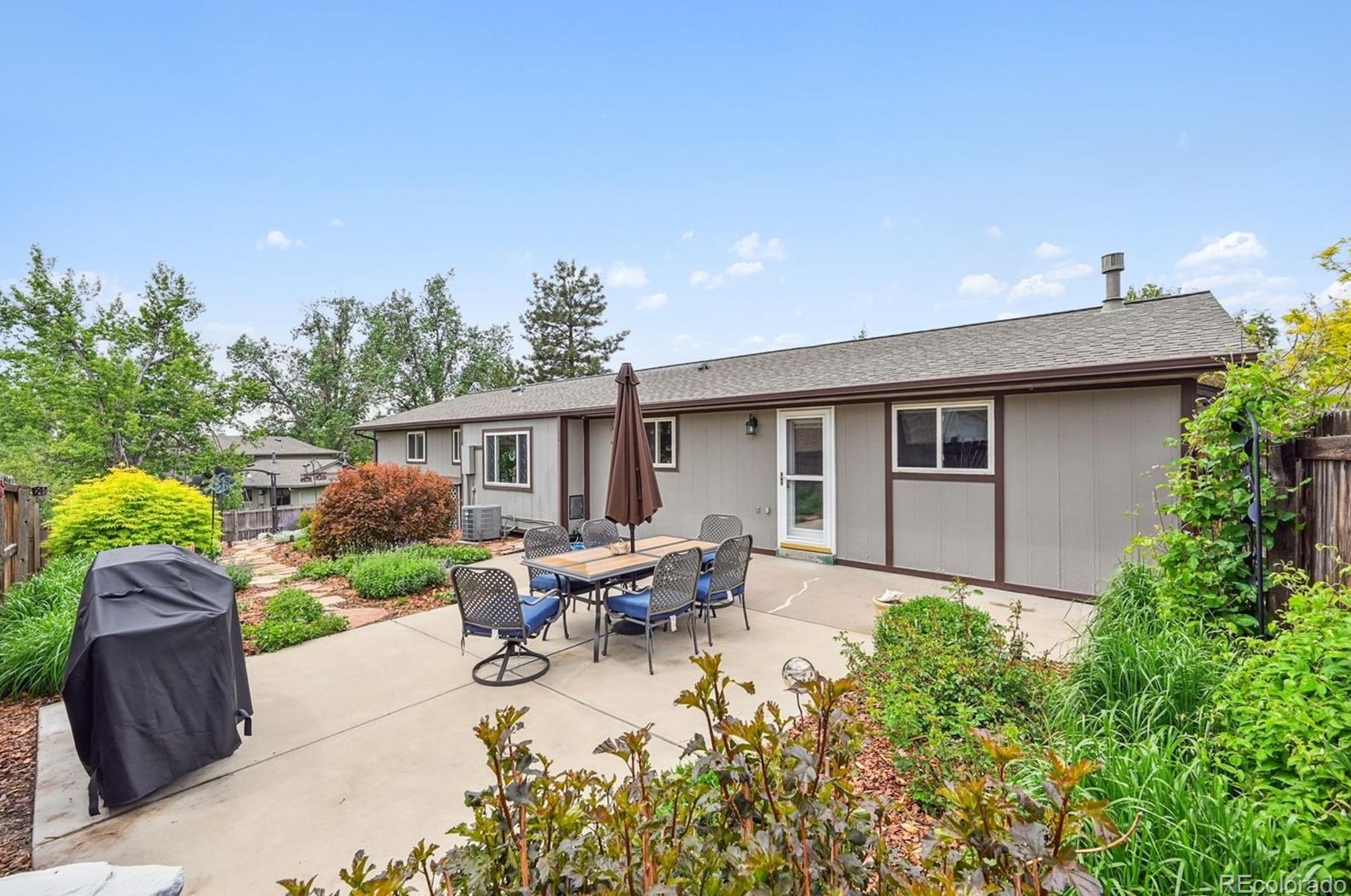 200 Johnson Dr, Castle Rock CO 80104-2123 exterior